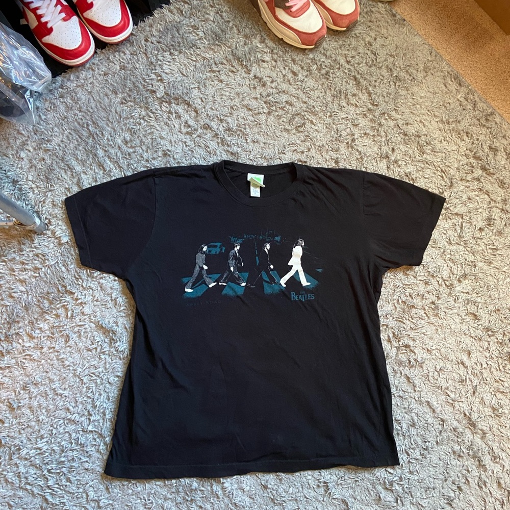 VINTAGE 2005 BEETLES ABBEY ROAD BAND GRAPHIC TEE XL RARE